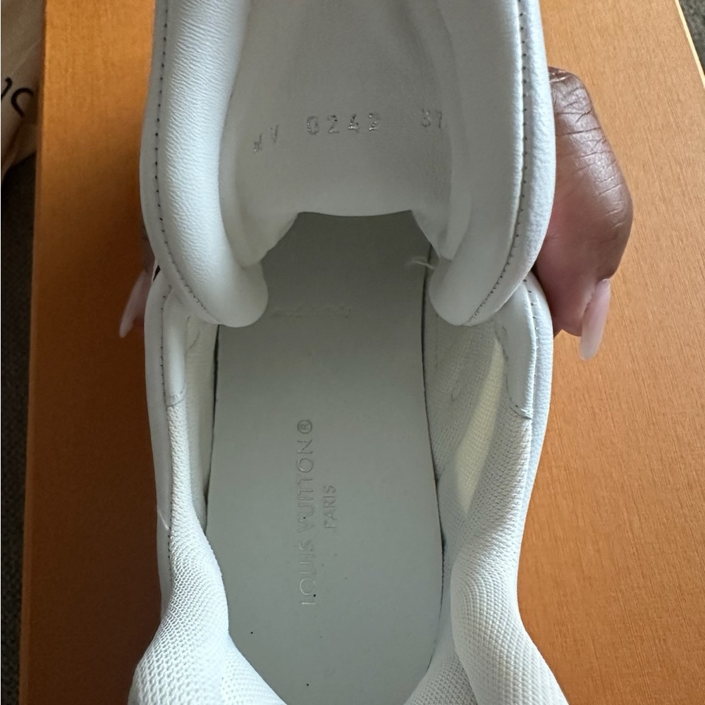 Louis Vuitton Archlight Sneakers - Picture 5 of 6